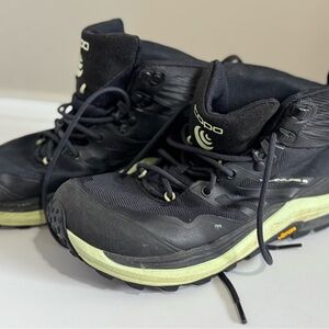 Topo Athletic Women’s Trailventure 2 Boots